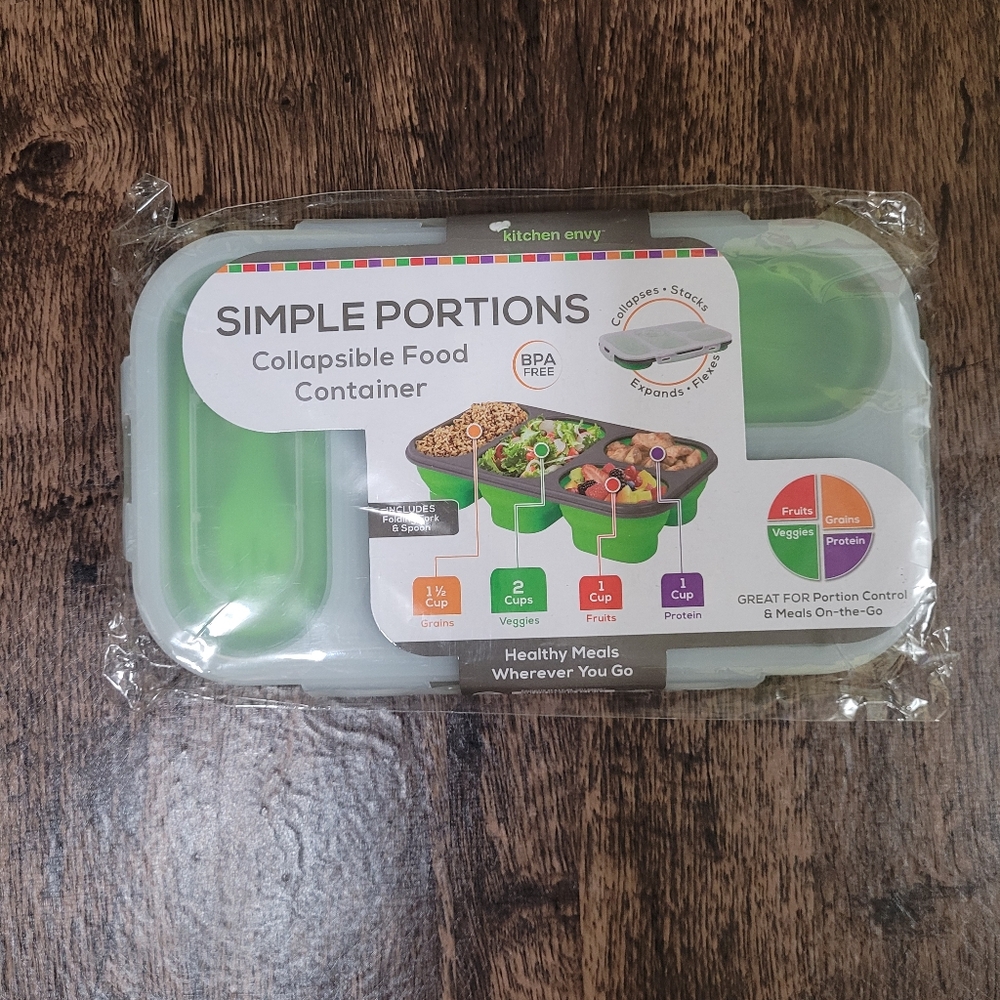 NWOT Collapsible Simple Portions Food Container